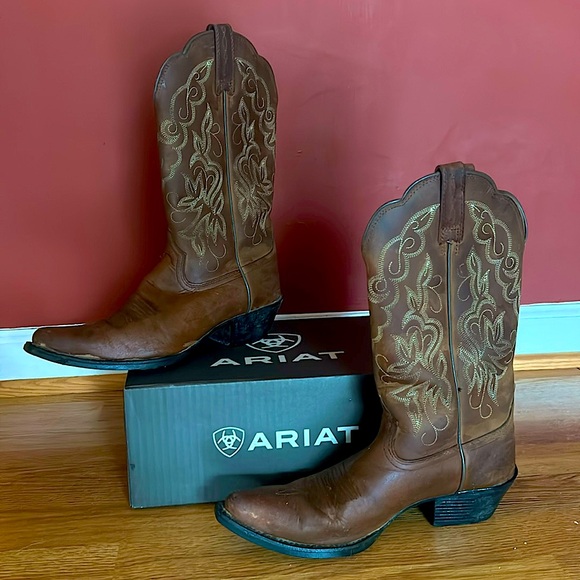 Ariat Boots - Picture 1 of 5